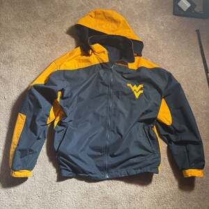 Vintage 90s Pro Player West Virginia Mountaineers Reversible Puffer Jacket